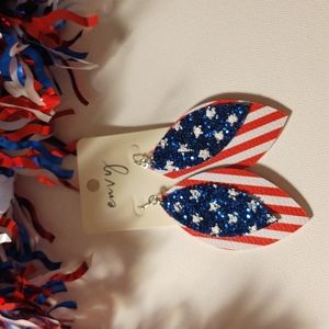 Leatherette USA flag print marquis shape fish hook dangle drop earrings. NWT